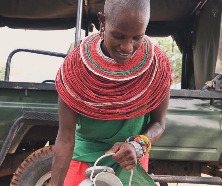 samburu woman milk